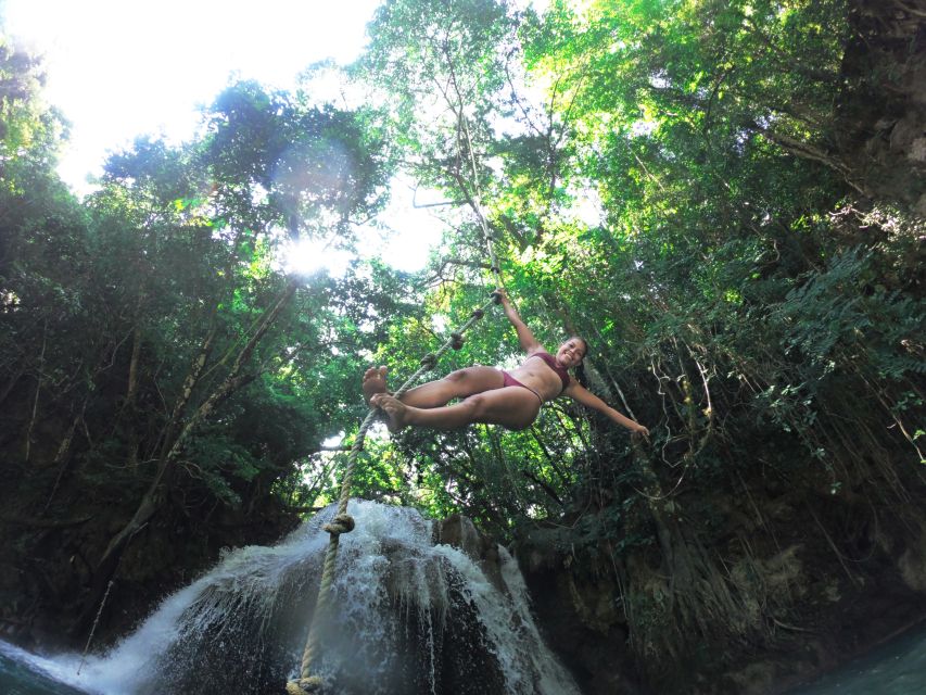 Huatulco: Coffee Flavor Waterfall Tour With Local Lunch - Transportation and Guide