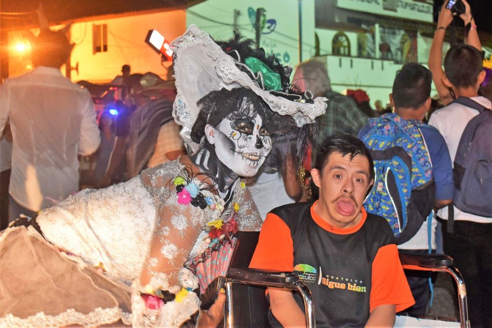 Huatulco: Day of the Dead Experience and Tour - Taking in the Authentic Atmosphere