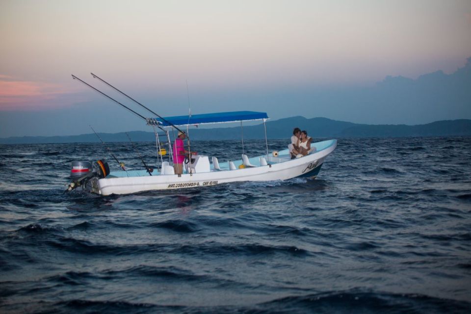 Huatulco: Sunset Boat Tour - Key Points
