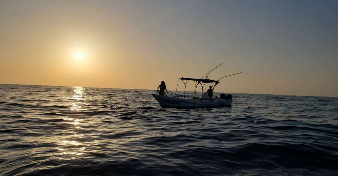 Huatulco: Sunset Boat Tour - Inclusions and Amenities
