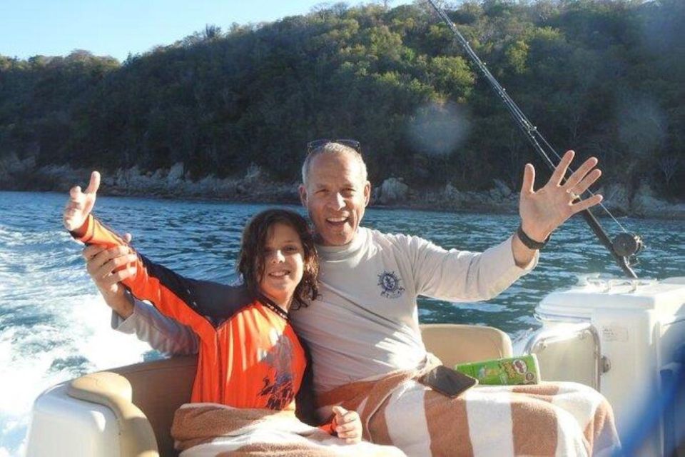 Huatulco: Yacht Charter With Crew in Santa Cruz Huatulco - Professional Crew and Captain