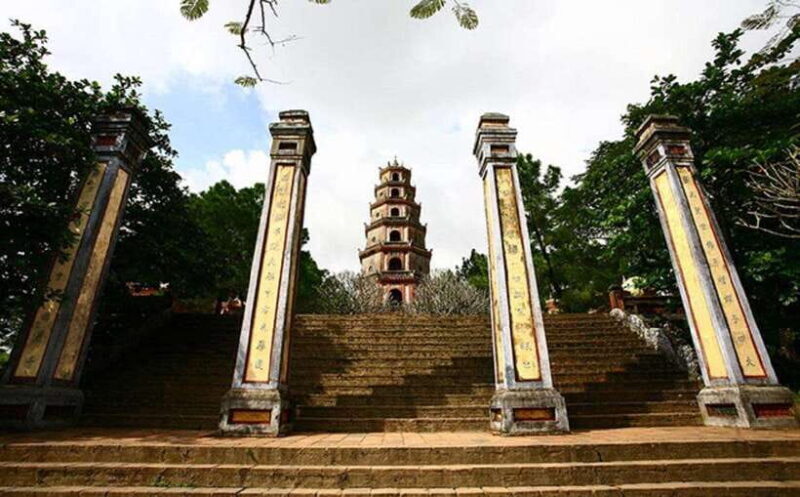 Hue Boat Tour on Perfume River With Royal Tombs - Visit to Thien Mu Pagoda