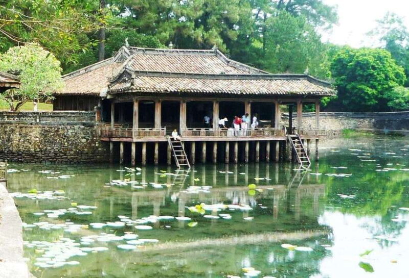 Hue City Motorbike Tour to Countryside, Pagoda & Royal Tombs - Safety and Riding Experience