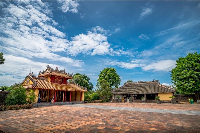Hue City Private Tour - Experiencing Local Cuisine