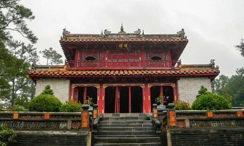 Hue Cuisine Trip On Huong River and Royal Tombs - Detailed Itinerary