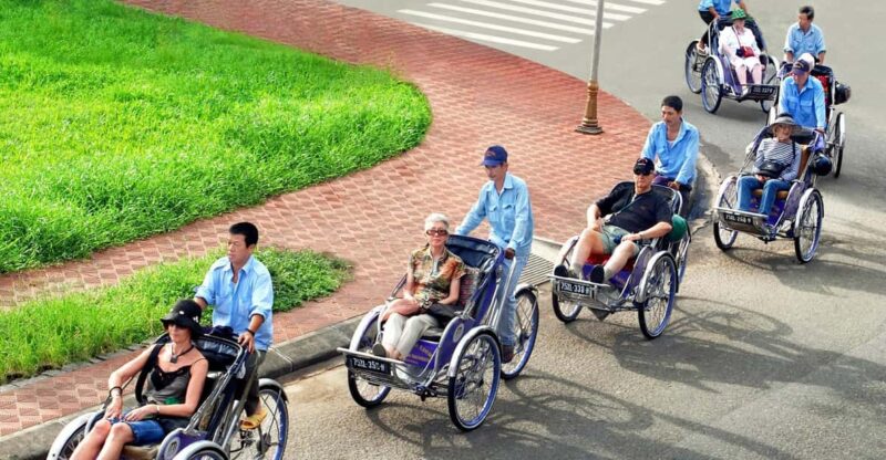 Hue: Cyclo Ride and Dragon Boat Dinner - Key Points