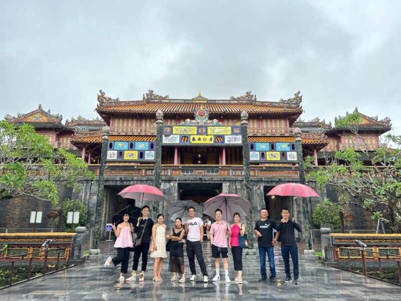 Hue: Dragon Boat Cruise, Imperial Citadel, & Market Day Trip - Discovering the Imperial Citadel