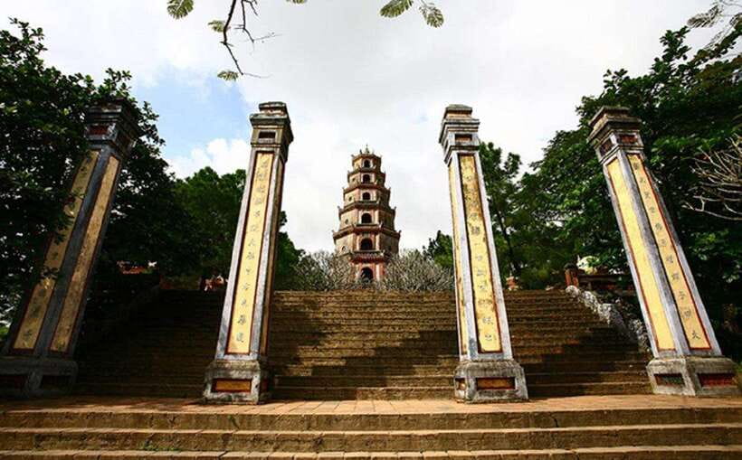 Hue : Dragon Boat Cruise to Thien Mu Pagoda and Tombs - Frequently Asked Questions