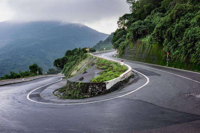 Hue: Easy Rider Tour via Hai Van Pass To/ From Hoi An (1way) - Inclusions