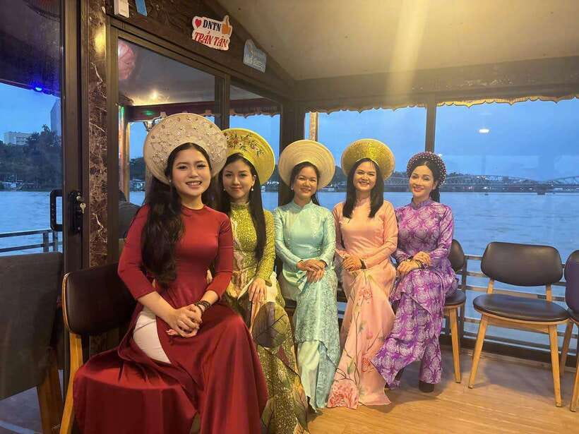 Hue: Folk Song on Perfume River Dragon Boat With Dinner - Hues Blend of Folk, Royal Court, and Chamber Music