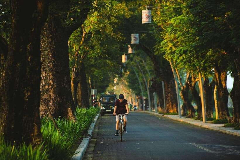 Hue: Full-Day City Tour With Boat Trip and Lunch - Discovering the Imperial Citadel