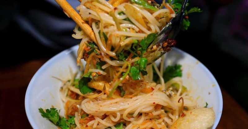 Hue: Guided Local Food Tour With Tastings - Guided Tour Experience