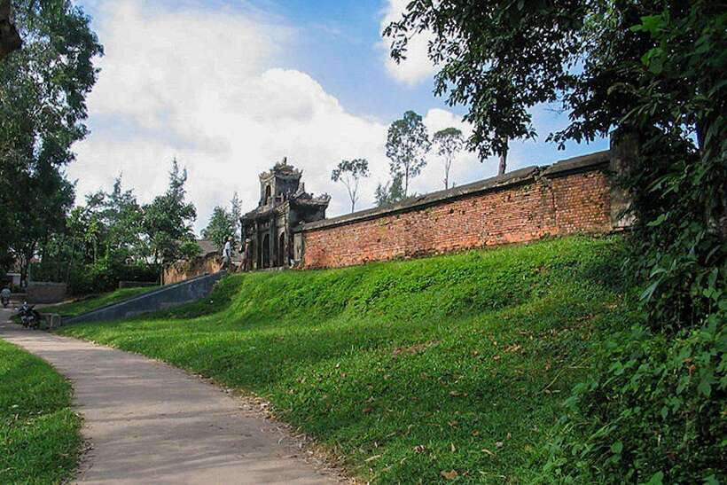 Hue: Half-day Thuy Bieu Village Cycling Adventure - Food Tasting Experience