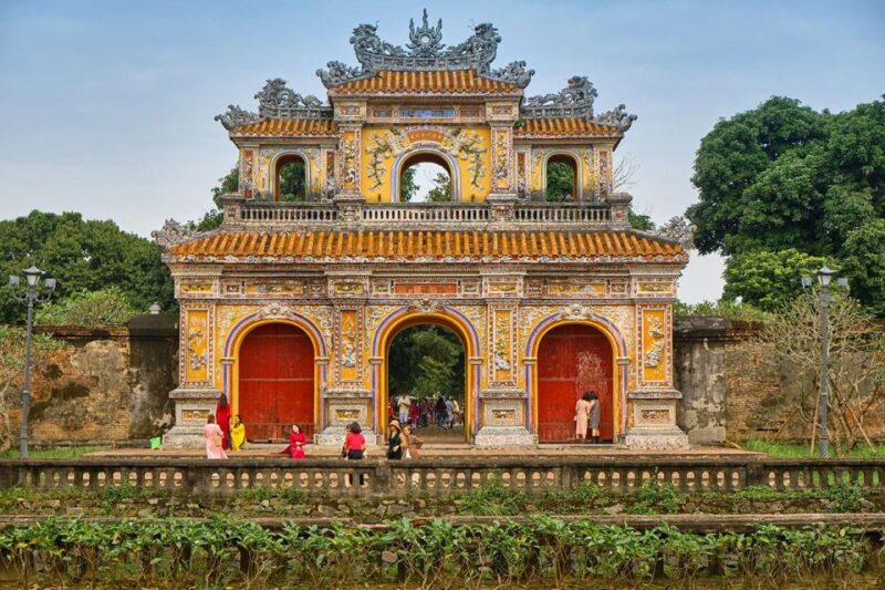 Hue: Hue Walking Tour to Imperial Citadel With Tour Guide - Customer Ratings