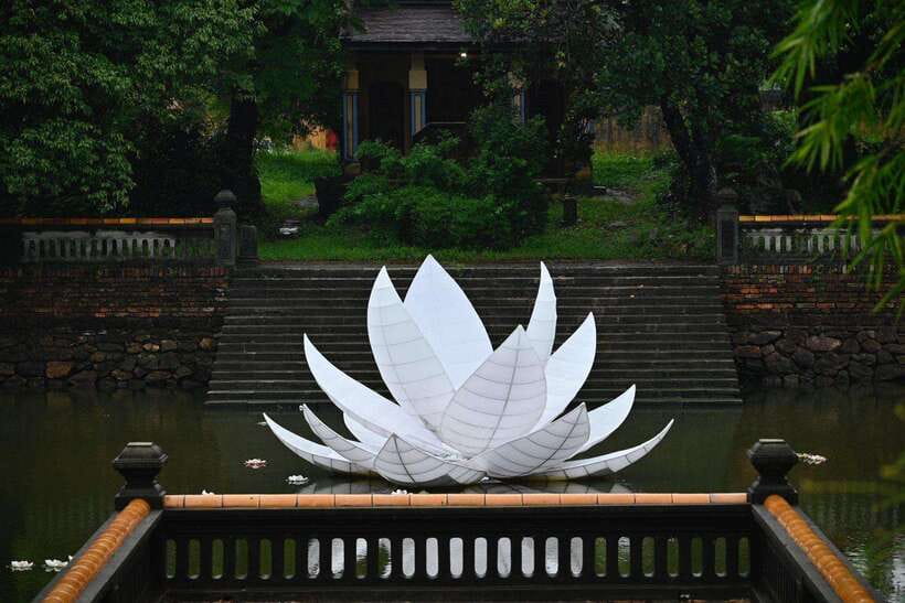 Hue Imperial Ancient City Tip-Based Walking Tour - Discovering Nguyen Dynasty Traditions