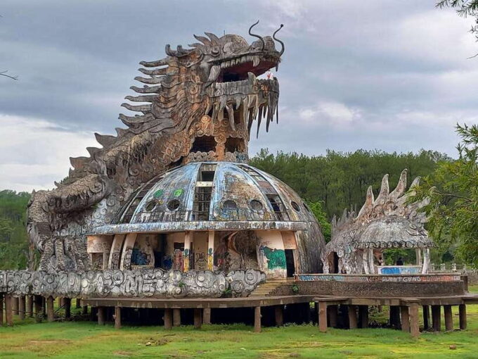 Hue Imperial City & Abandoned Water Park Tour by E-Scooter - Discovering Thuy Bieu Village
