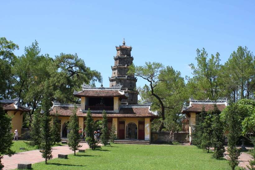 Hue: Perfume River Dragon Boat Cruise Pagoda & Tombs Visit - Key Points