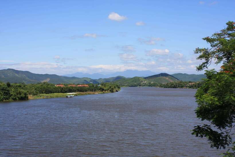 Hue: Perfume River Dragon Boat Cruise Pagoda & Tombs Visit - Transportation and Logistics