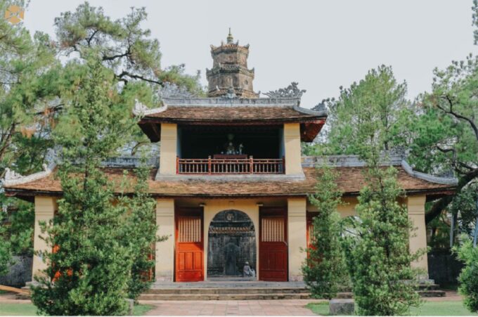 Hue: Private Dragon Boat, Thien Mu Pagoda, & Royal Tomb Tour - Frequently Asked Questions