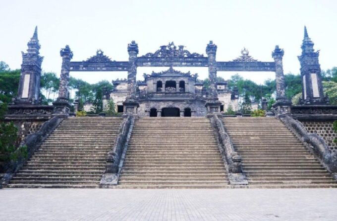 Hue: Private Dragon Boat, Thien Mu Pagoda, & Royal Tomb Tour - Booking Information
