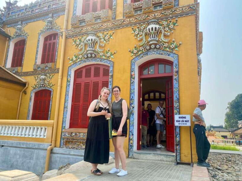 Hue: Private Guided Tour to Royal Tombs & Hue Imperial City - Discovering Thien Mu Pagoda