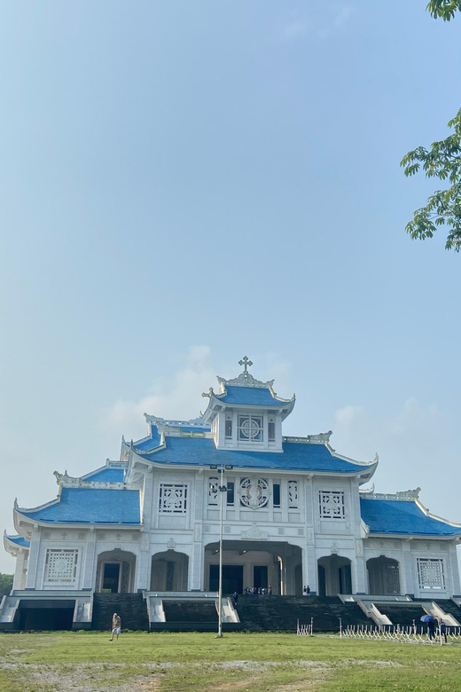 HUE - THE PARADISE CAVE TOUR ON EVEN DAY - What to Expect