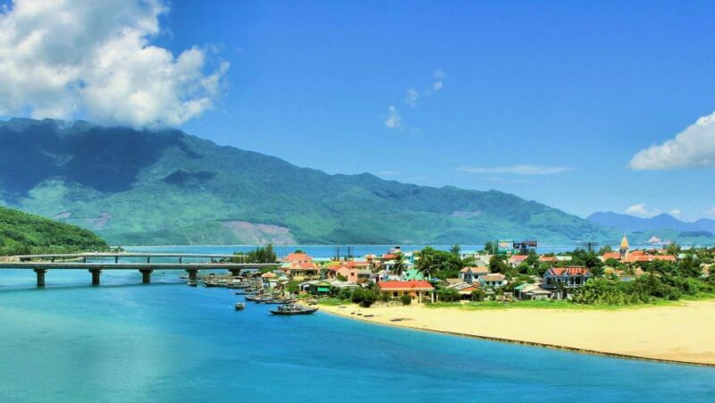 Hue to Hoi an by Bus: Hai Van Pass, Lang Co, Marble Mountain - Detailed Itinerary