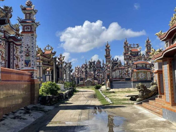 Hue to Hoi An via An Bang Cemetery & Monkey Mountain - Spiritual Experience at Linh Ung Pagoda