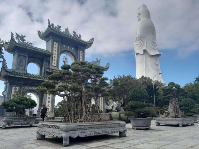 Hue to Hoi An via An Bang Cemetery & Monkey Mountain - Exploring the Marvels of Marble Mountains