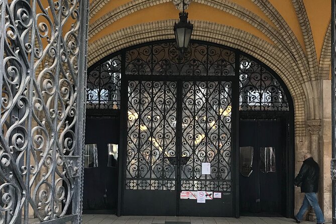 Hungarian Cooking Class & Market Tour by a Professional Chef - Discovering Hungarian Cuisine