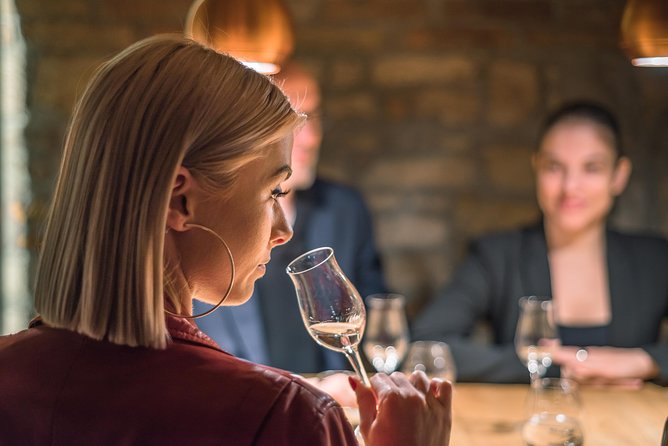 Hungarian Gastro Cellar: Assisted Tasting Review - Key Points