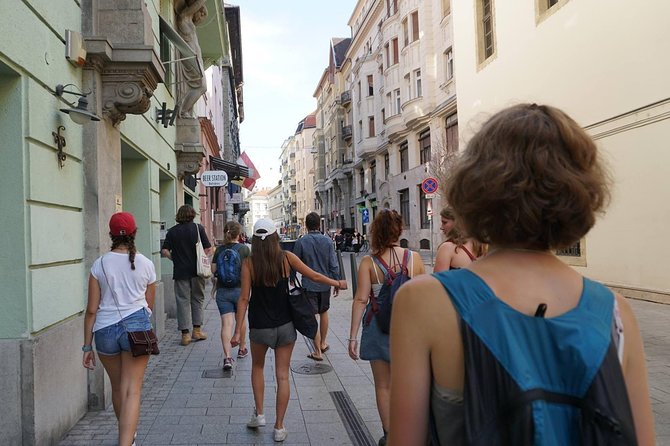 Hungarian History Walking Tour With Food Tasting - Cultural Insights and Culinary Exploration