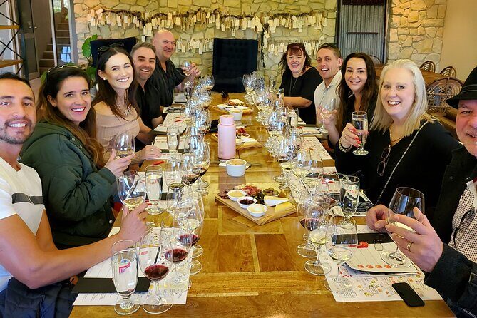 Hunter Valley Wine, Food & Vine Tour with Behind the Scenes - An Inside Look: What to Expect on the Hunter Valley Tour