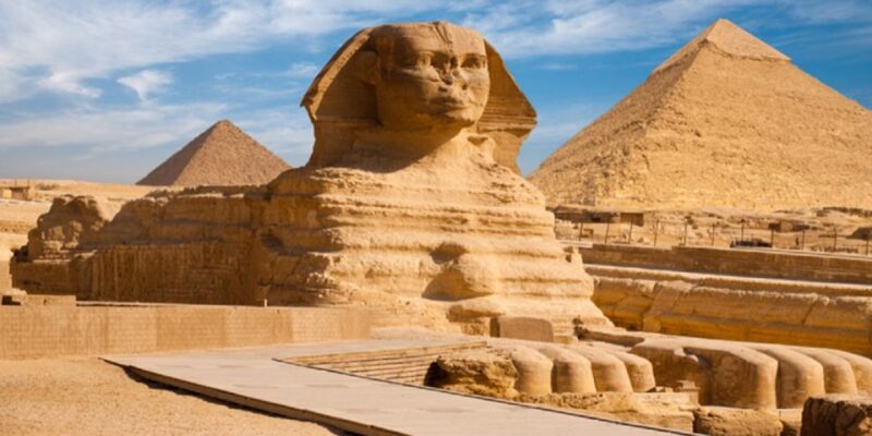 Hurghada: Private Cairo Day Tour With Felucca,Lunch& Tickets - Felucca Ride Experience