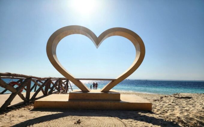 Hurghada: Private Speedboat to 5 Islands With Lunch & Drinks - Frequently Asked Questions