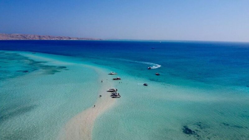 Hurghada: Private Speedboat to Sand Bank Abu Minqar Islands - Included Amenities