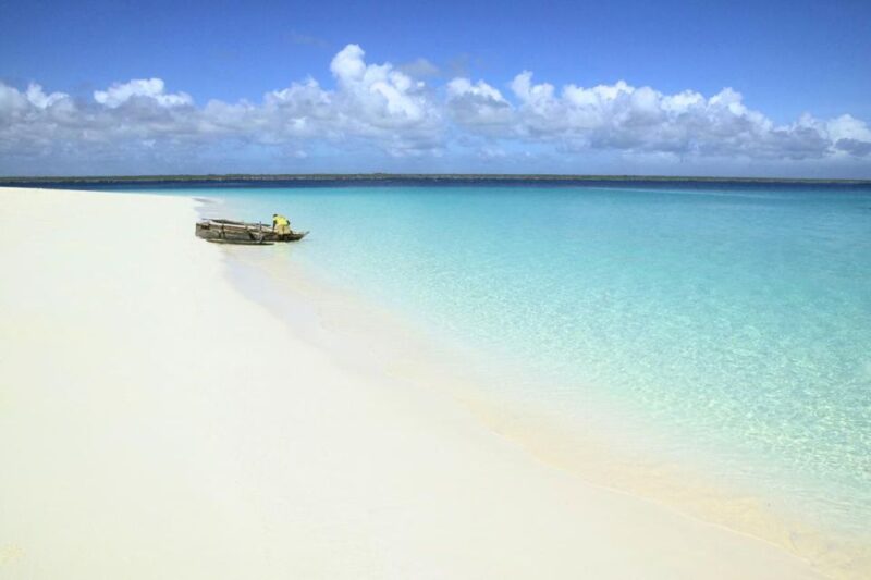 Hurghada: Snorkeling Yacht Trip Utopia Island With Lunch - Good To Know