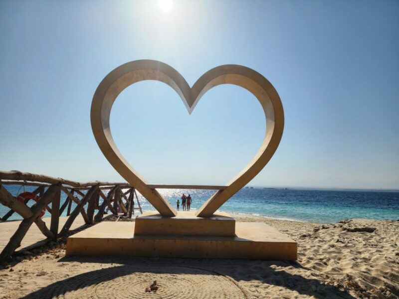 Hurghada: Three Hours on Magawish Island Tour by Speedboat - Inclusions and Amenities