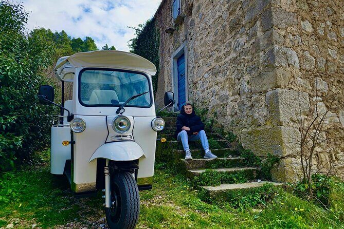Hvar Adventure Tour: Explore with a 4-6 Seater eTuk Tuk Rickshaw! - FAQ