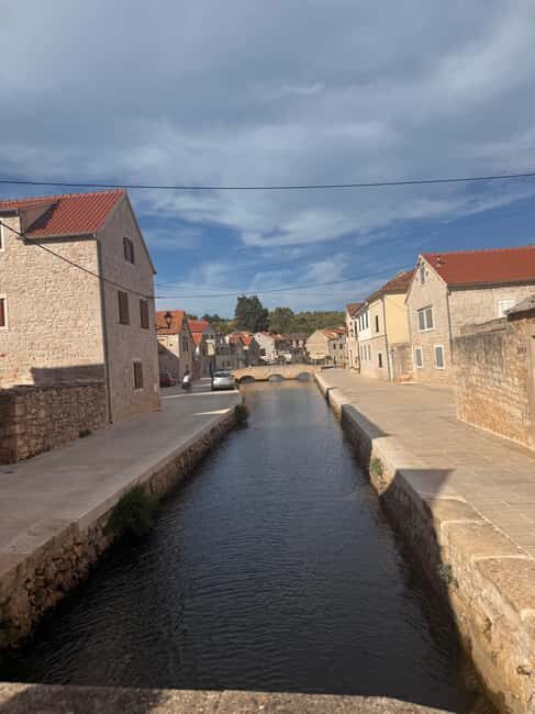 Hvar: Hvar Wine Tasting Experience - An In-Depth Look at the Hvar Wine Tasting Experience