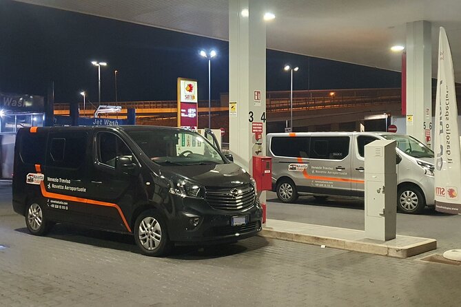 Hveragerdi to Keflavik Airport (KEF) - Departure Private Transfer - Professional and Reliable Service