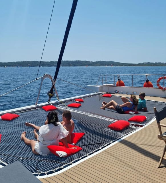 Hyères, Brégançon & Porquerolles: Full-Day Cruise With Meal - Itinerary Highlights