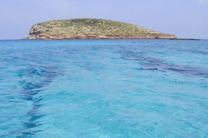 Ibiza: Beaches and Caves Instagram Boat Tour - Key Points
