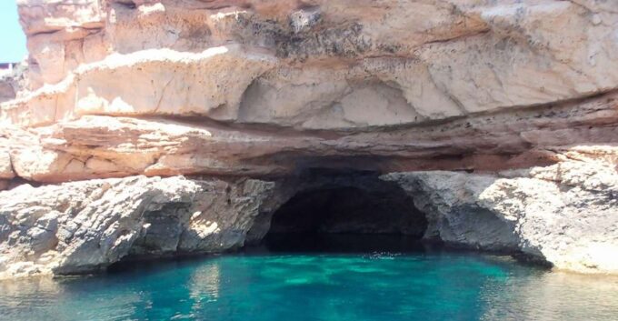 Ibiza: Beaches and Caves Instagram Boat Tour - Included Amenities
