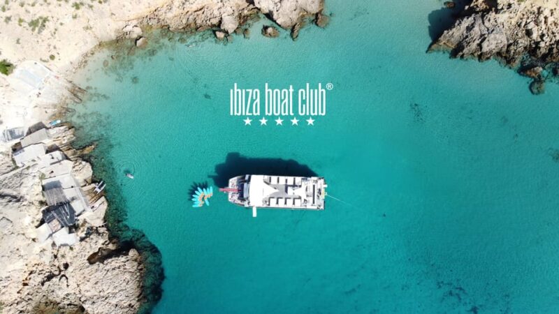 Ibiza: Bottomless Brunch at Ibiza Boat Club With Drinks & DJ - Intimate and Social Setting
