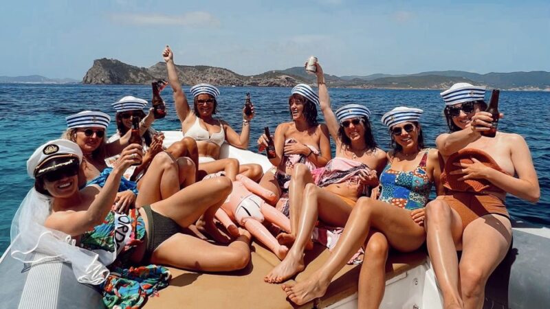 Ibiza: Combo Boat Trip, 4x4 Safari and Es Vedra Sunset Hike - Group Size and Guide