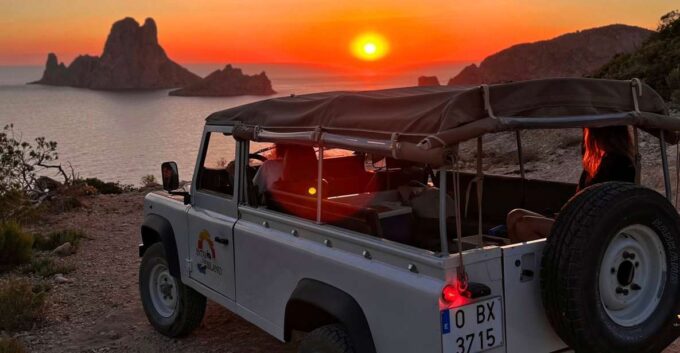 Ibiza: Combo Boat Trip, 4x4 Safari and Es Vedra Sunset Hike - Exploring the Boat Trip