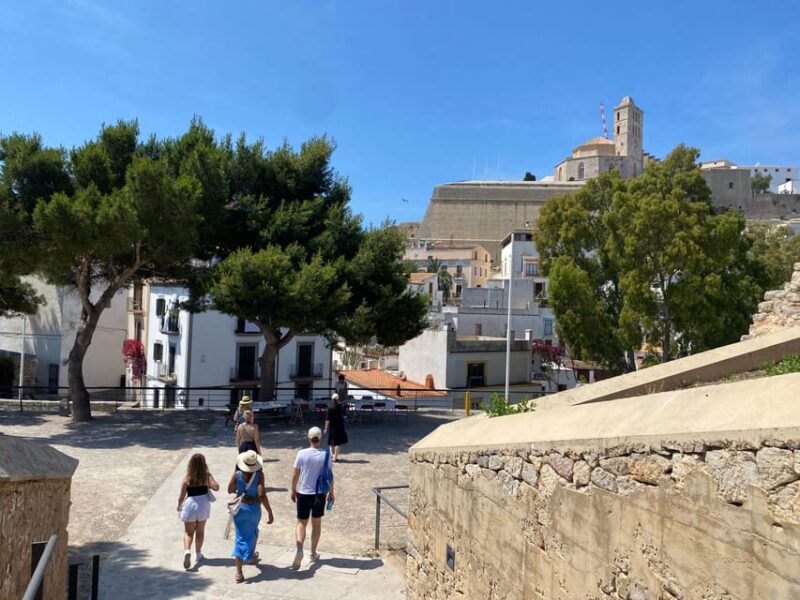 Ibiza: Dalt Vila Walking Tour With Sangría Workshop - Key Points