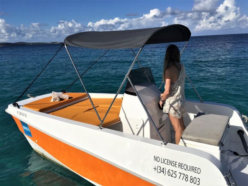 Ibiza: Discover the Best Coves in a Boat Driven by Yourself - Boat Details and Equipment