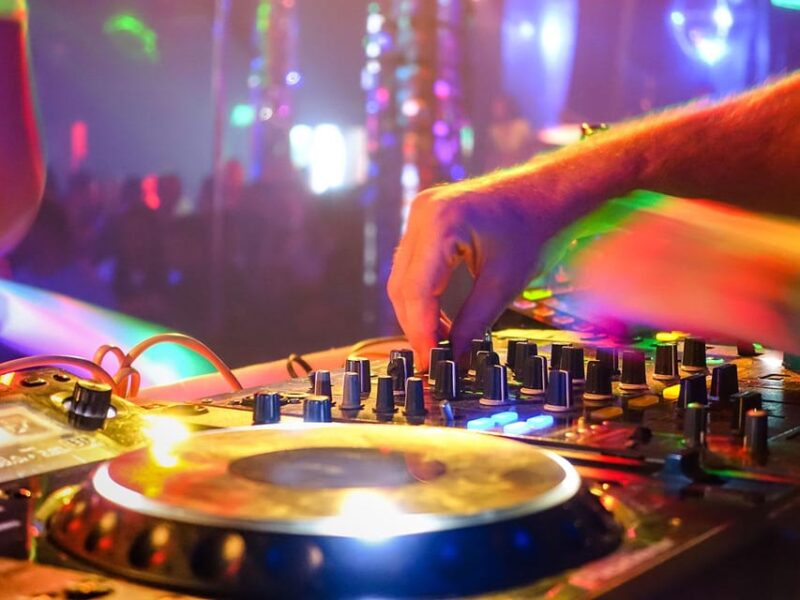 IBIZA DJ Lesson for Learn to Mix - Accessibility and Transportation Options